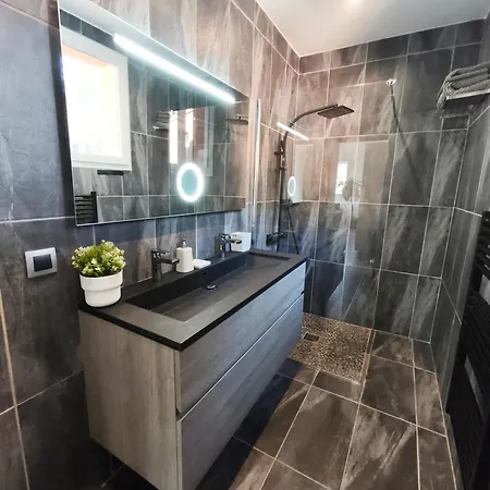 Pinede Man Yelle Apartamento *